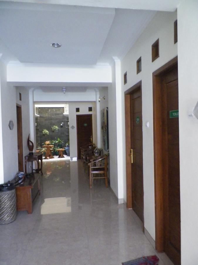 Hotel Vala Pakualaman エクステリア 写真